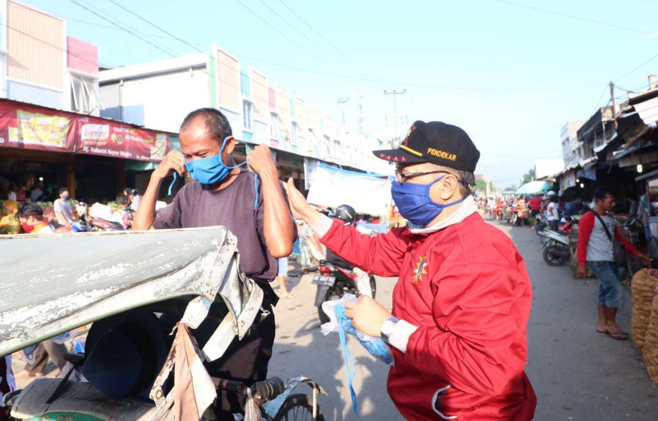 UM Metro Sampaikan Edukasi Dengan Gerakan 1000 Masker