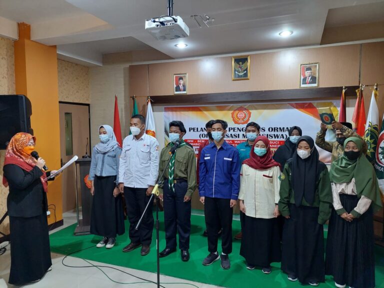 Inauguration of Twelve Student Organization Boards of ITS PKU Muhammadiyah Surakarta