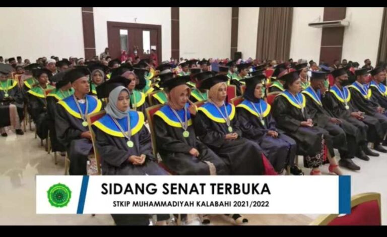 Inauguration Procession for Third Generation of STKIP Muhammadiyah Kalabahi Graduates