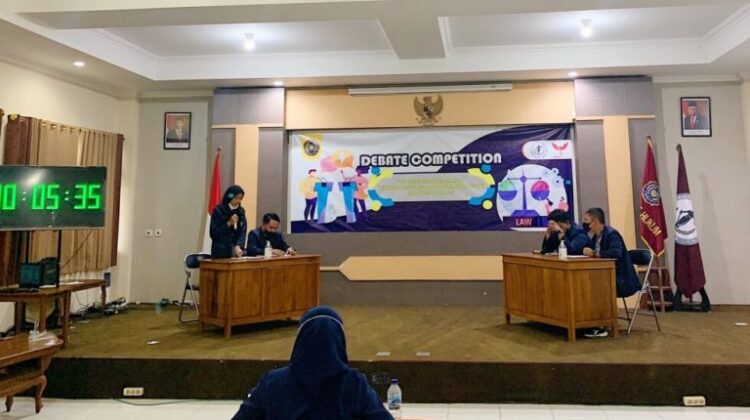 Law Debating Competition In UNIMMA Law Fair Series