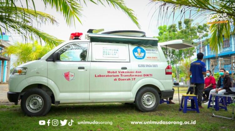 Mobile Vaccine Car of Unimuda Sorong As LLDIKTI Assistance