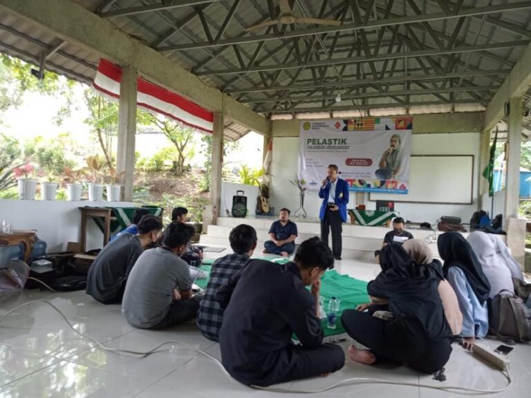 UM Banten Held Journalistic Training To Go Globally