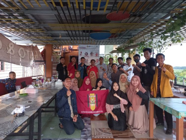 NGOBI, IMM STKIP Muh Oku Timur Idea To Produce Militant Cadres