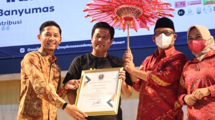 Dr. Jebul Suroso Named As The Most Inspirational Rector Concerning MSMEs