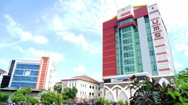 3 Billions Of College Aid For UM Surabaya Prospective Students