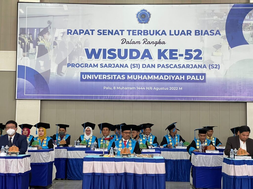 UM Palu Menyelenggarakan Wisuda di Gedung Auditorium Baru