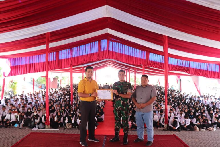 2,400 UMRI Freshmen Enthusiastically Follow National Vision and Defense Materials from Military Regional Command 031 Wirabima
