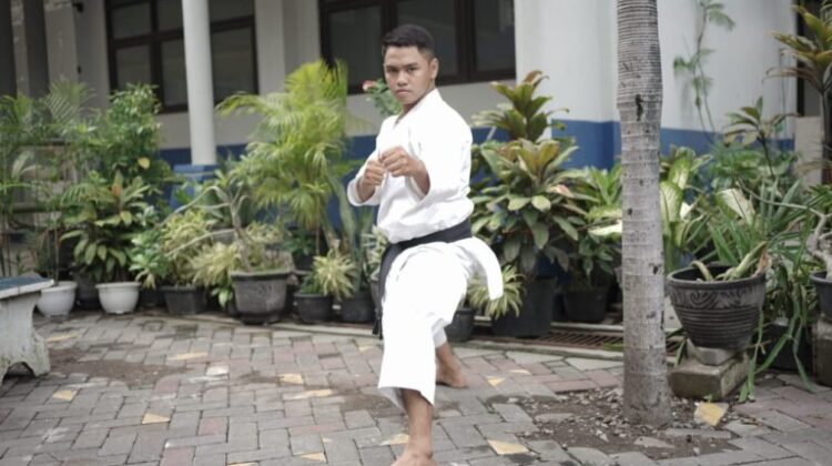 Rangga Adam Punjabi, an Outstanding UMSIDA Karate Athlete
