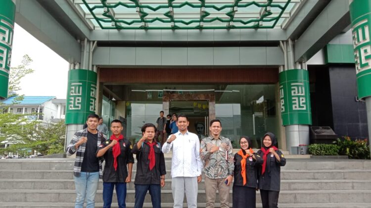 Vice Rector III Deploys Six UMRI Students To 10th Provincial Sports Week in Kuansing