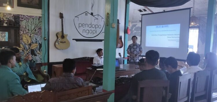 P2AD Team Gives Web Development Course in Kemuning Village