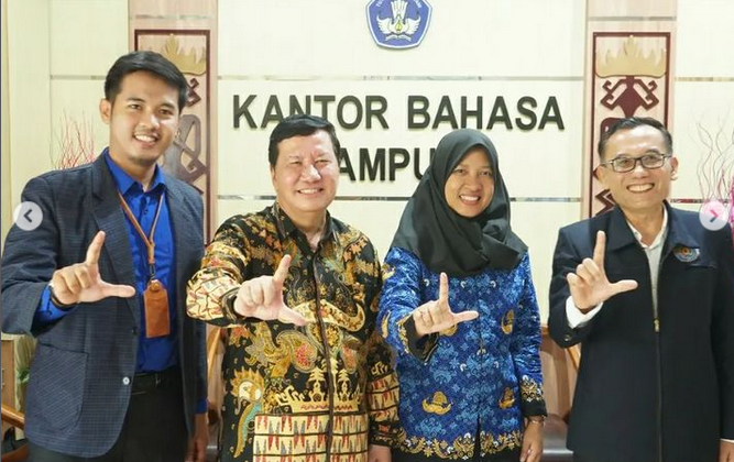 Siniar Kelasa Kantor Bahasa Lampung Hadirkan UMKO