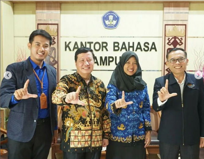Siniar Kelasa Kantor Bahasa Lampung Hadirkan UMKO