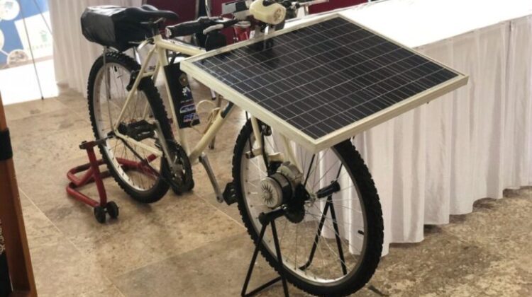 UMM Students Innovate Solar Powered Electric Bike