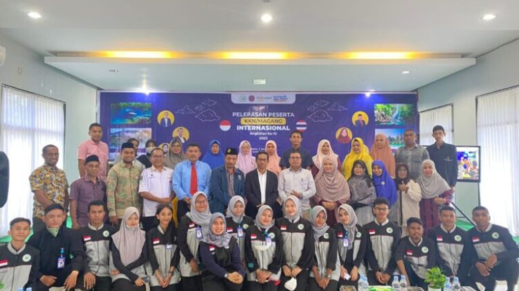 Welcomed by Mayor of Krabi, UMMU sent 15 Delegations to International KKN Program