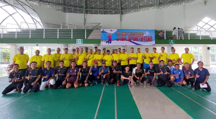 UNIMUS and UMS Badminton Club Play in Friendly Match
