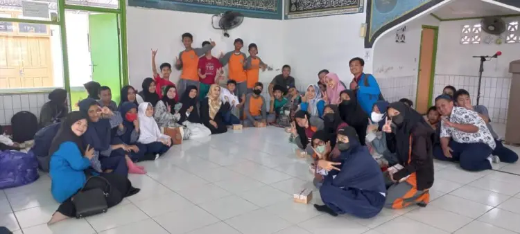 Unismuh Community Service team Held Training Program for Students with Disabilities