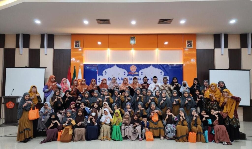 55 Anak Yatim Hadiri Buka Bersama ITS PKU Muhammadiyah Solo